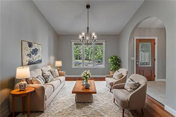 8 Huskins Pl, Bella Vista, AR 72715