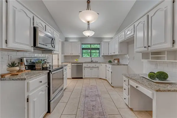 8 Huskins Pl, Bella Vista, AR 72715