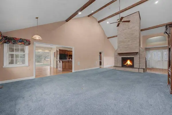 310 Emerald Point Dr, Springdale, AR 72764