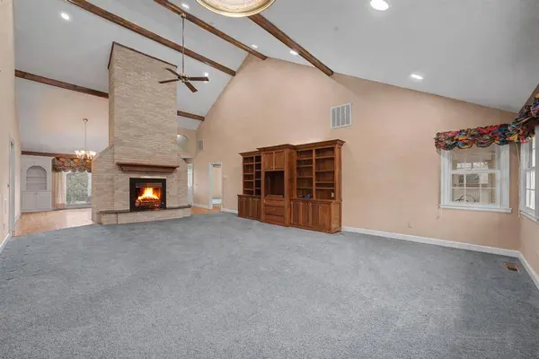 310 Emerald Point Dr, Springdale, AR 72764