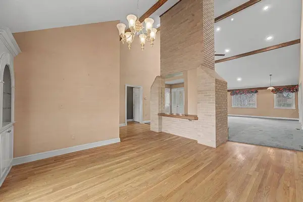 310 Emerald Point Dr, Springdale, AR 72764