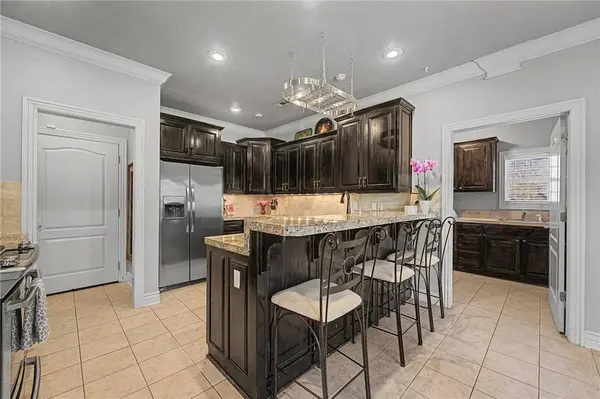 985 Aylesbury Ln, Cave Springs, AR 72718