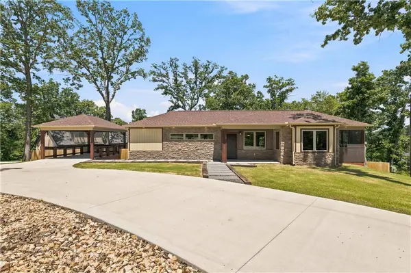 23 Topcliffe Ln, Bella Vista, AR 72715