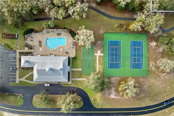 9260 EMILY DR, Fanning Springs, FL 32693