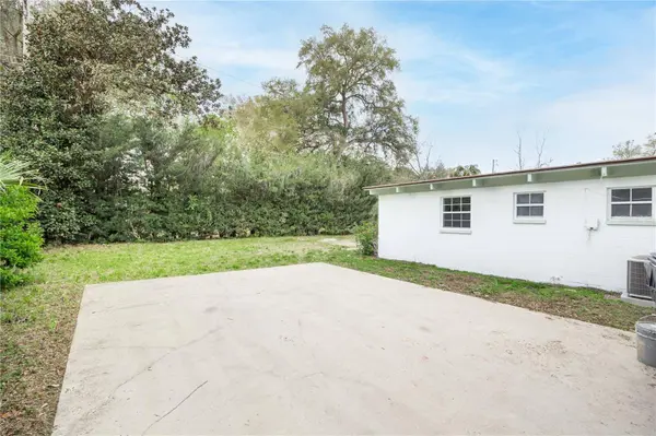 3004 NE 12TH ST, Gainesville, FL 32609