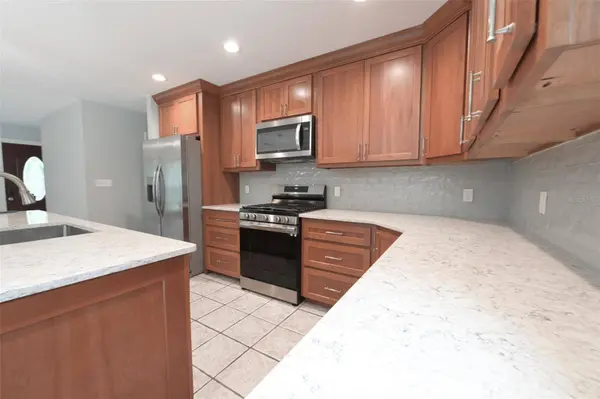 7616 SW 10TH AVE, Gainesville, FL 32607