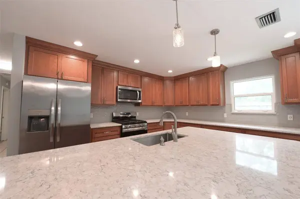 7616 SW 10TH AVE, Gainesville, FL 32607