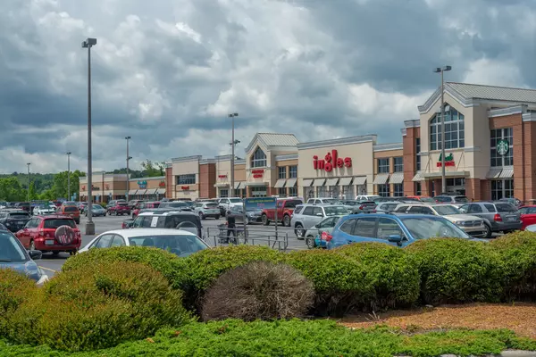 Ingles - Shopping Center