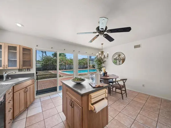 1102 Linwood PL, Escondido, CA 92027