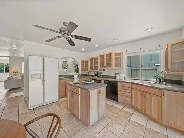 1102 Linwood PL, Escondido, CA 92027