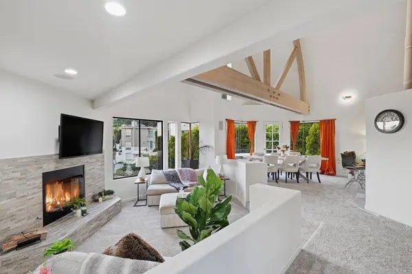 6105 Avenida Chamnez, La Jolla, CA 92037