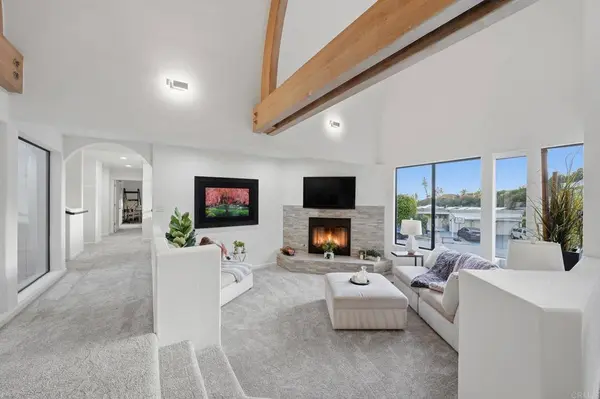6105 Avenida Chamnez, La Jolla, CA 92037