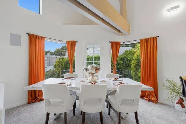 6105 Avenida Chamnez, La Jolla, CA 92037
