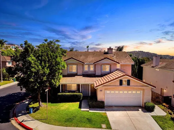 3383 Sherwood LN