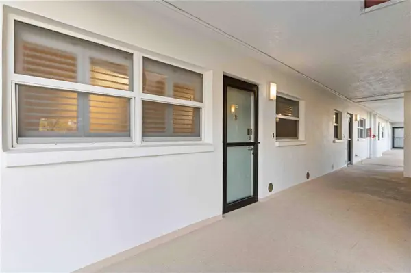 244 SAINT AUGUSTINE AVE #104, Venice, FL 34285