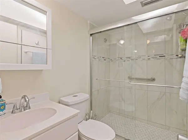 244 SAINT AUGUSTINE AVE #104, Venice, FL 34285