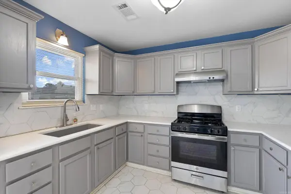 904 Stanphil Road, Jacksonville, AR 72076