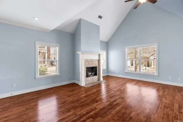 115 Nantucket Loop, Maumelle, AR 72113