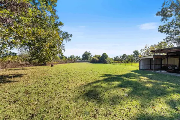 1816 Central Airport Road, North Little Rock, AR 72117