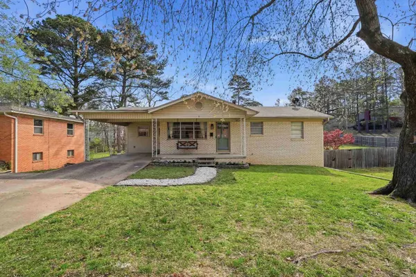 3 Birchwood Circle, Little Rock, AR 72211