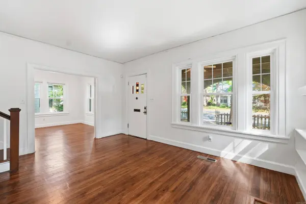 5117 Cantrell Road, Little Rock, AR 72207