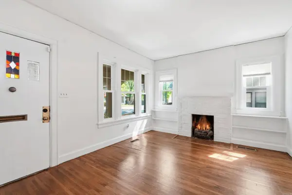 5117 Cantrell Road, Little Rock, AR 72207