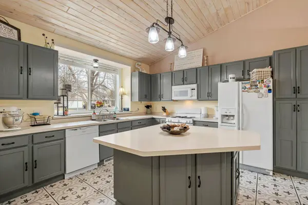 13761 Dorothy DR, Rogers, MN 55374