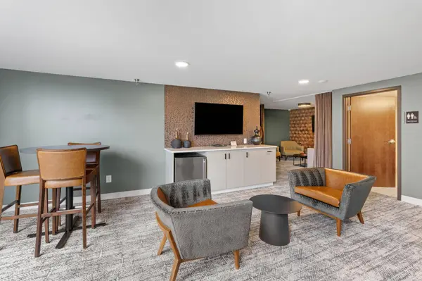 433 S 7th ST #1801, Minneapolis, MN 55415
