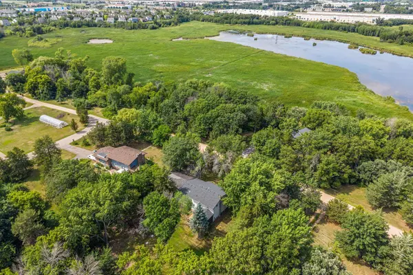 5352 Eagle Creek BLVD, Shakopee, MN 55379