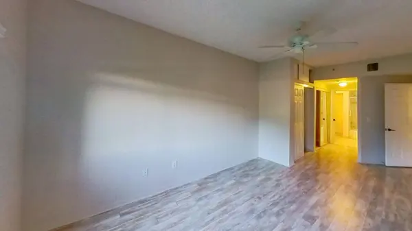 2105 Lavers CIR #108, Delray Beach, FL 33444