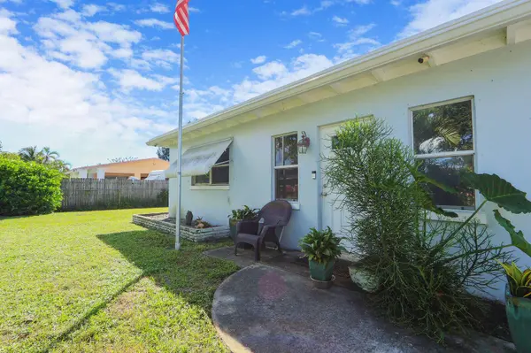 2708 CHEROKEE CT, West Palm Beach, FL 33406