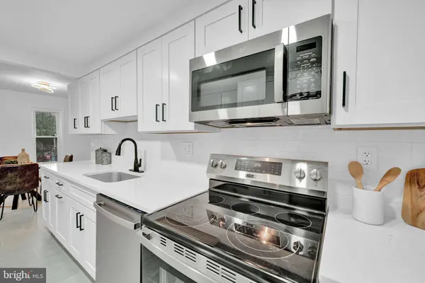 5853 BANNING PL, Burke, VA 22015