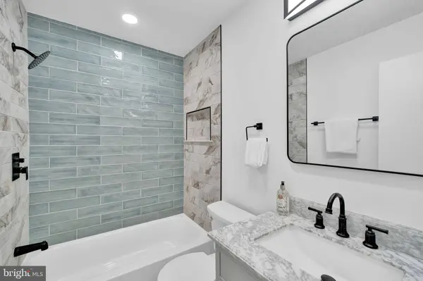 5853 BANNING PL, Burke, VA 22015