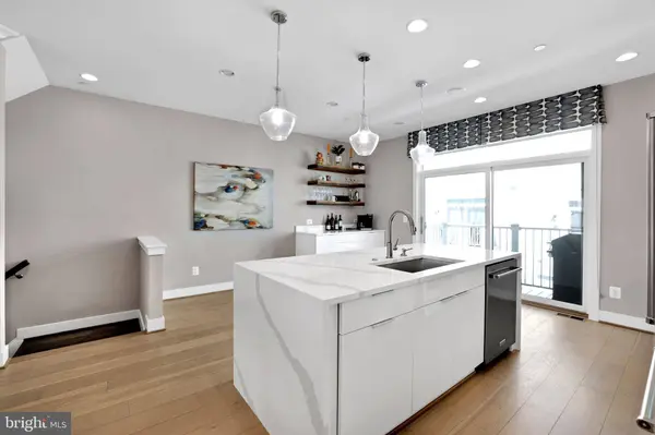 45 N TRENTON ST, Arlington, VA 22203