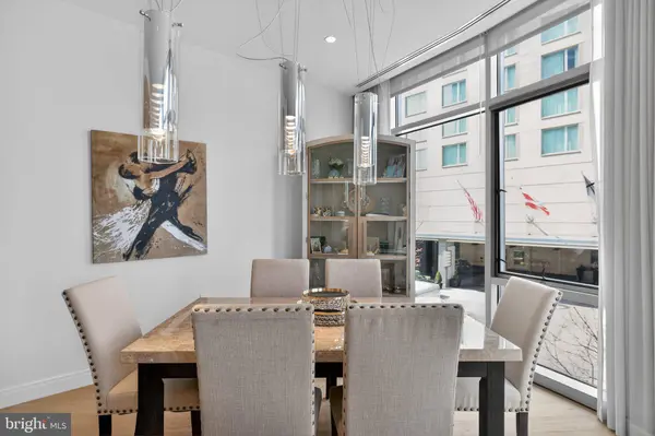 1177 22ND ST NW #2M, Washington, DC 20037