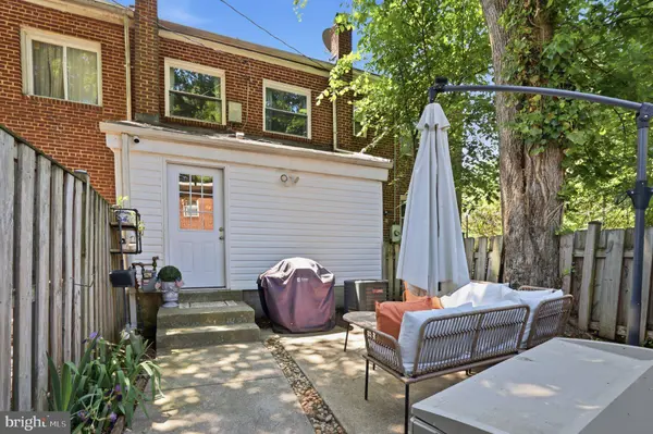 49 W REED AVE, Alexandria, VA 22305