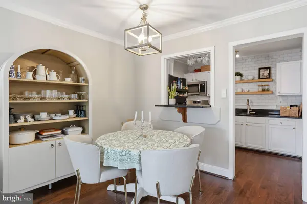 49 W REED AVE, Alexandria, VA 22305