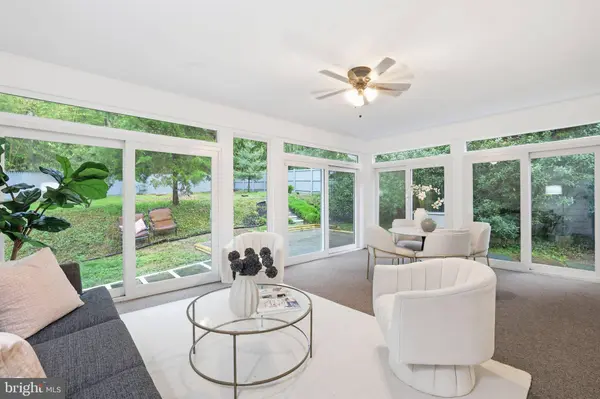 1718 HOLLINWOOD DR, Alexandria, VA 22307