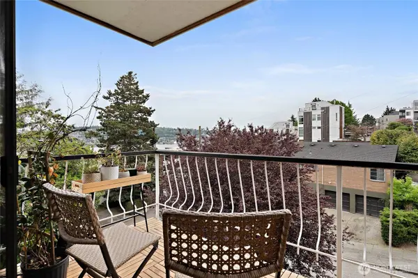 601 Wheeler ST #301, Seattle, WA 98109