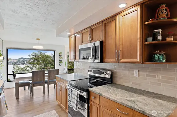 601 Wheeler ST #301, Seattle, WA 98109