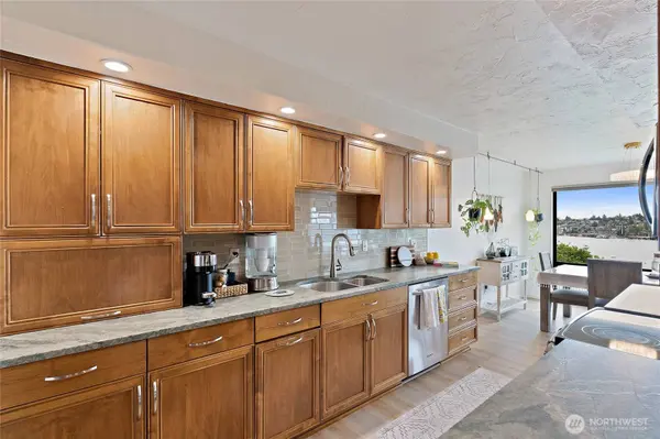 601 Wheeler ST #301, Seattle, WA 98109