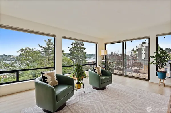 601 Wheeler ST #301, Seattle, WA 98109