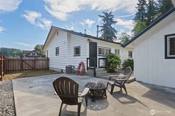 1110 25th ST SE, Puyallup, WA 98372