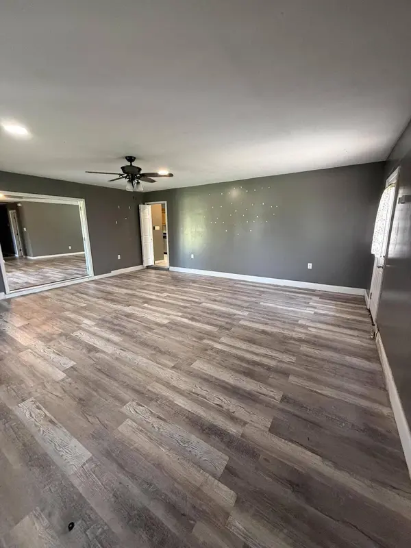 1359 Gloria Trl NE, Brookhaven, MS 39601