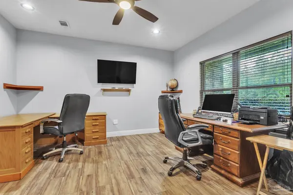 5406 Steele Rd, Baker, FL 32531