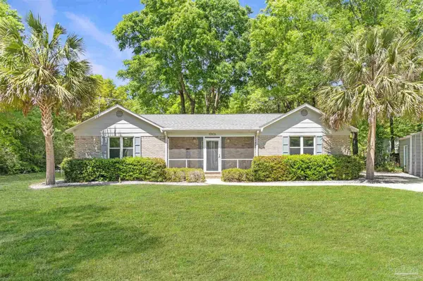 10806 Hatcher St, Milton, FL 32583