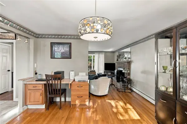 5 Lucille DR, Smithfield, RI 02828