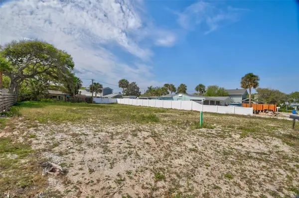 209 NORMANDY AVE, New Smyrna Beach, FL 32169