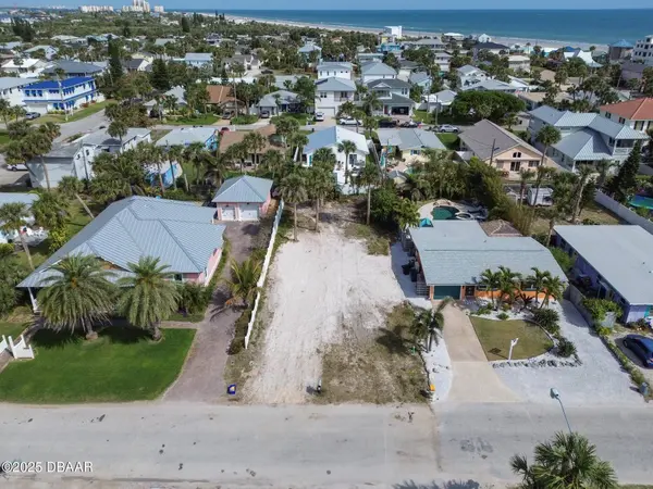 306 Normandy AVE, New Smyrna Beach, FL 32169