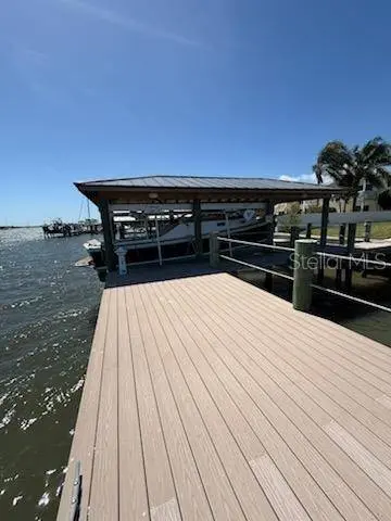 1221 COMMODORE DR, New Smyrna Beach, FL 32168